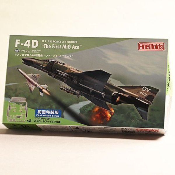画像1: ファインモールド 1/72 アメリカ空軍F-4D 戦闘機“ファースト・ミグエース”【初回特装版】 (1)